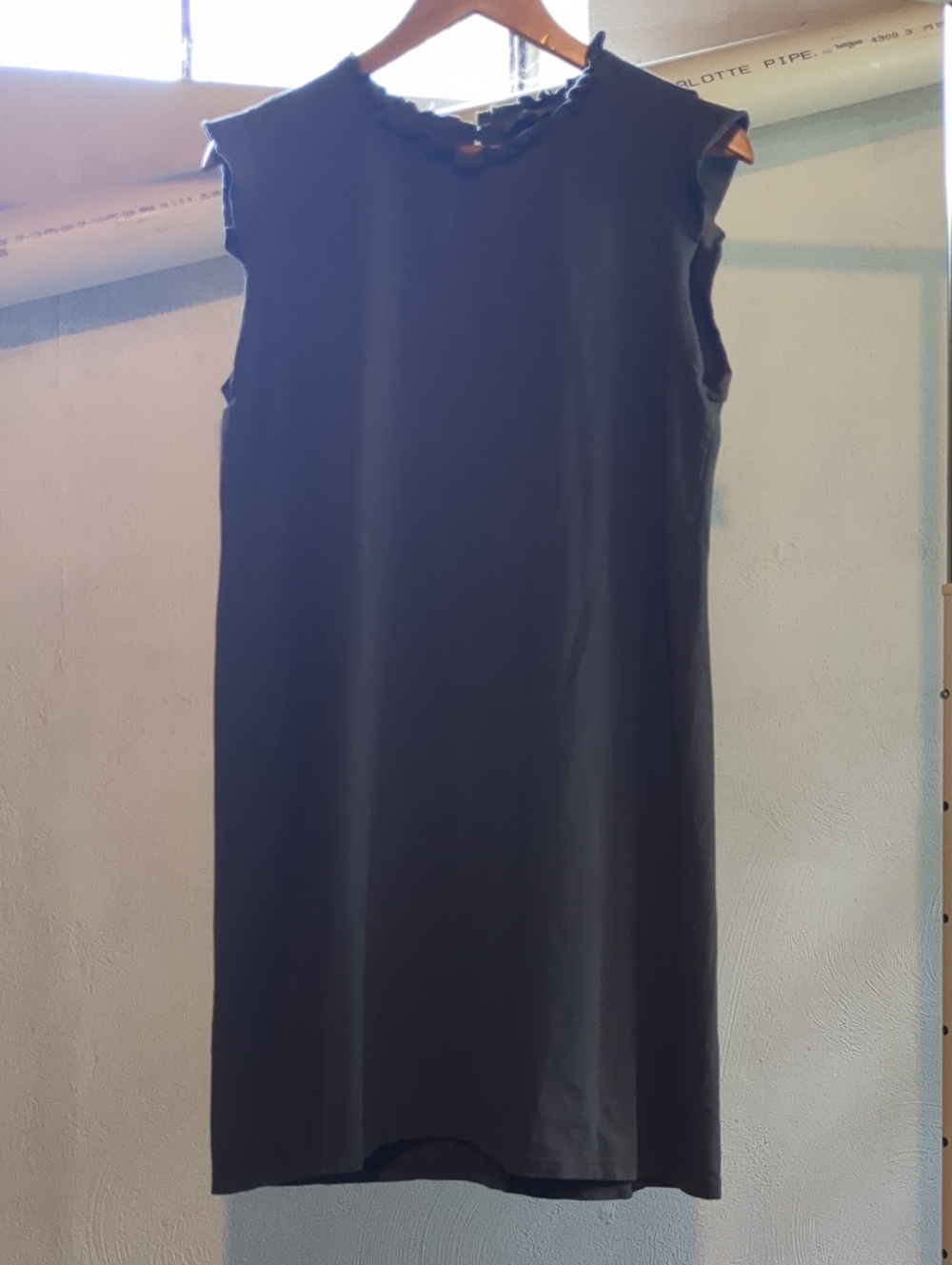 Lilla P Black Sleeveless Shift Dress